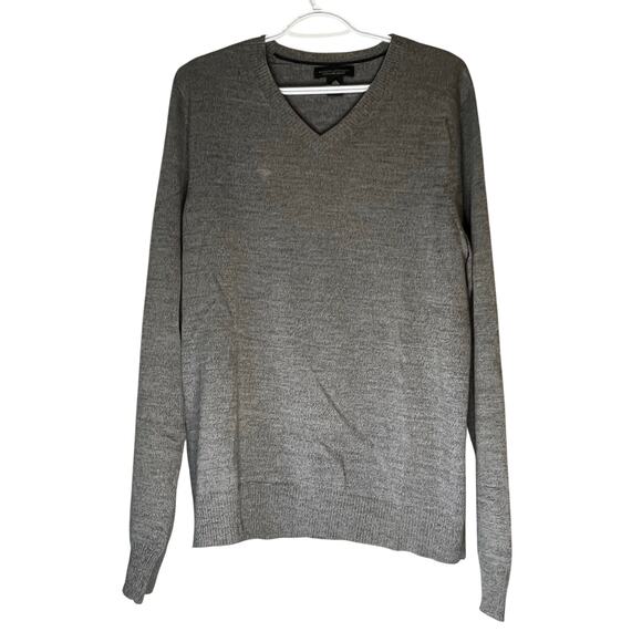 Banana Republic Men’s Gray V-Neck Sweater with Defect Size Medium Tall - Picture 1 of 16